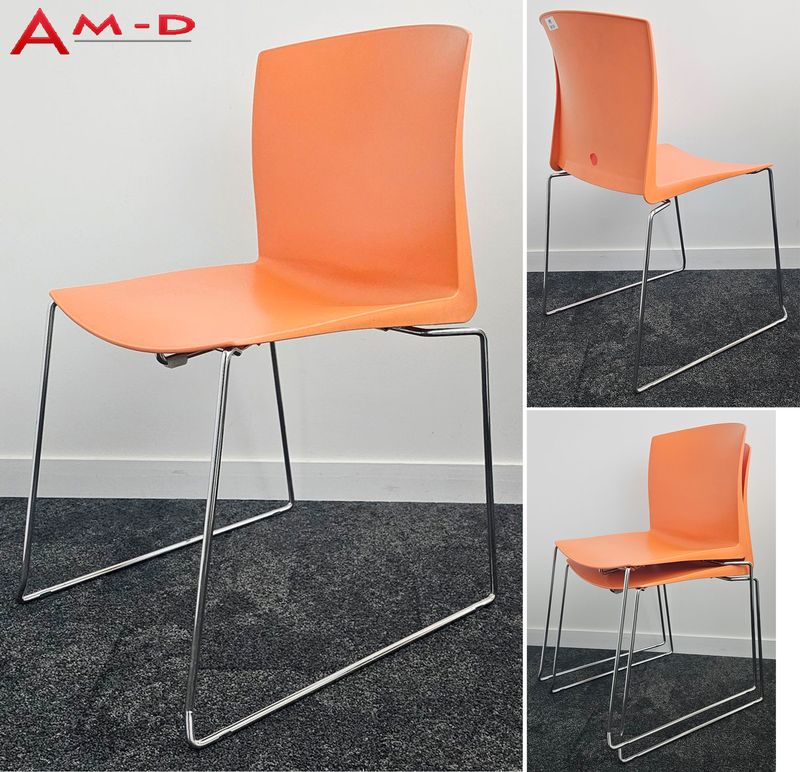 CHAISE EMPILABLE DE MARQUE AM-D MODELE 3B-S-CA-666-ROUGE, ASSISE ET DOSSIER EN POLYPROPYLENE DE COULEUR ORANGE REPOSANT SUR UN PIETEMENT LUGE EN ACIER CHROME. 83,5 X 48 X 51 CM. 7 UNITES. VENDU A L'UNITE AVEC FACULTE DE REUNION. LOCALISATION -> BAT A : 2 S; BAT FK : 1