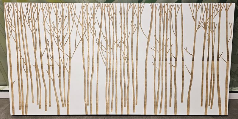 TABLEAU MURAL A MOTIF VEGETAL EN BOIS DE COULEUR BLANCHE SCULPTE. 50 X 100 X 4,5 CM.  LOCALISATION -> BAT A : -1 SE