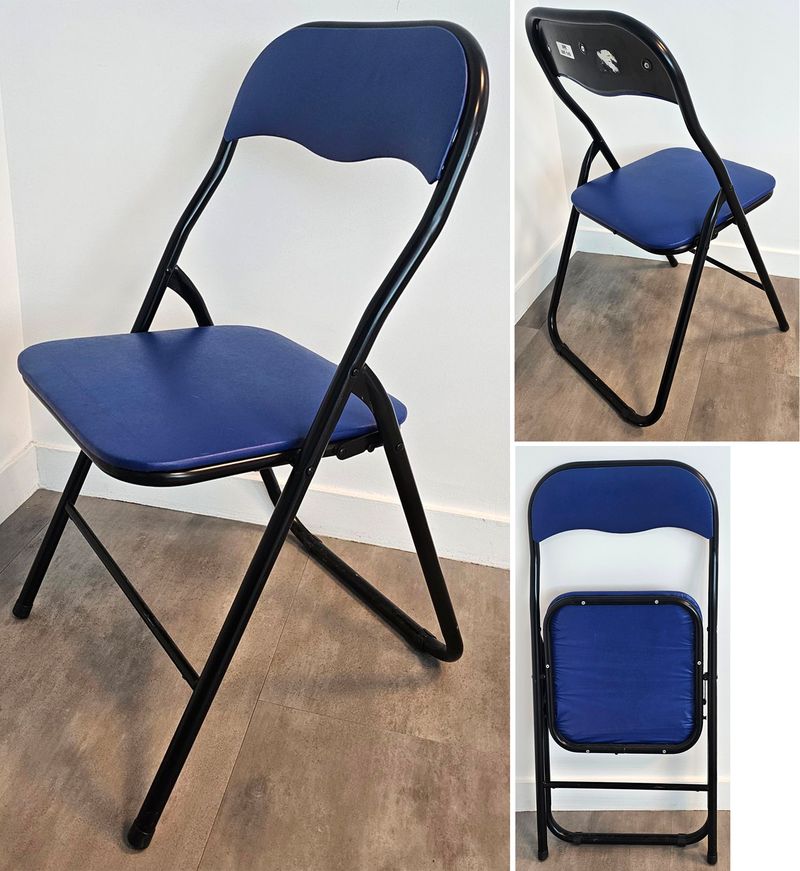 5 CHAISES PLIANTES ASSISE ET DOSSIER EN SIMILI CUIR DE COULEUR BLEUE STRUCTURE EN ACIER LAQUE NOIR. 80 X 44 X 49 CM. LOCALISATION -> BAT A : 2 CSE