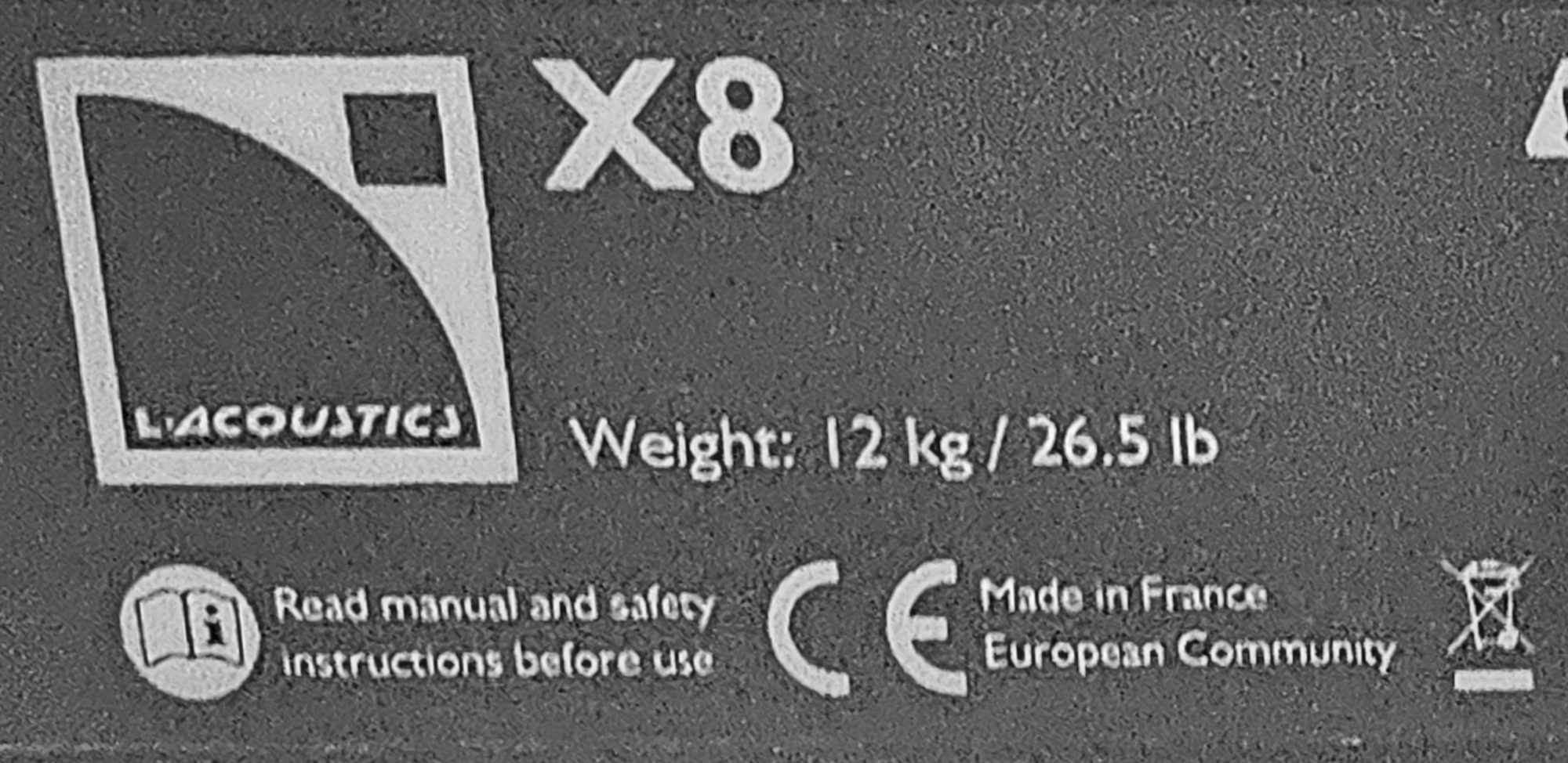 ENCEINTE DE MARQUE LACOUSTICS MODELE X8. VENDU AVEC SON SUPPORT PLAFONNIER. 4 UNITES. VENDU A L'UNITE AVEC FACULTE DE REUNION. LOCALISATION -> BAT A : FORUM