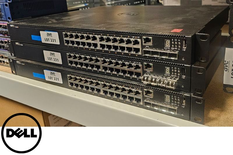 3 SWITCH GIGABIT RACKABLES 24 PORTS DE MARQUE DELL MODELE N1524P. LOCALISATION -> BAT J : - 1