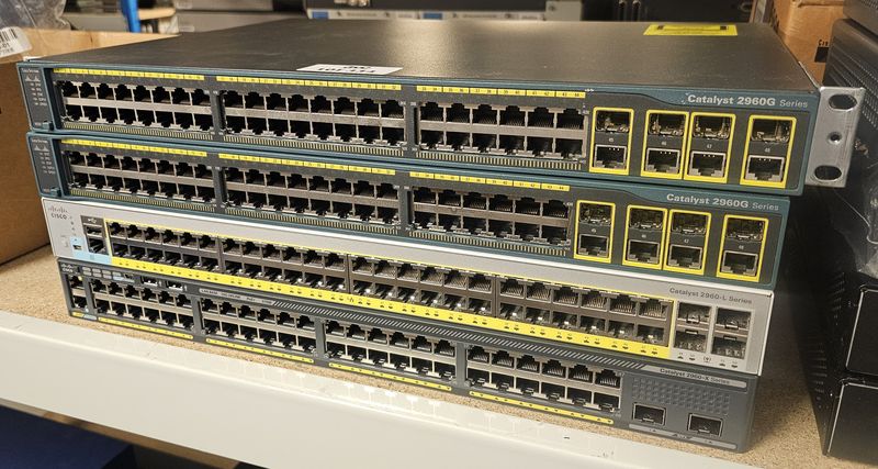 4 SWITCH ETHERNET GB RACKABLES 48 PORTS DE MARQUE CISCO DONT : 2 MODELE CATALYST 2960-G, 1 MODELE CATALYST 2960-L ET 1 MODELE CATALYST 2960-X.  LOCALISATION -> BAT J : - 1