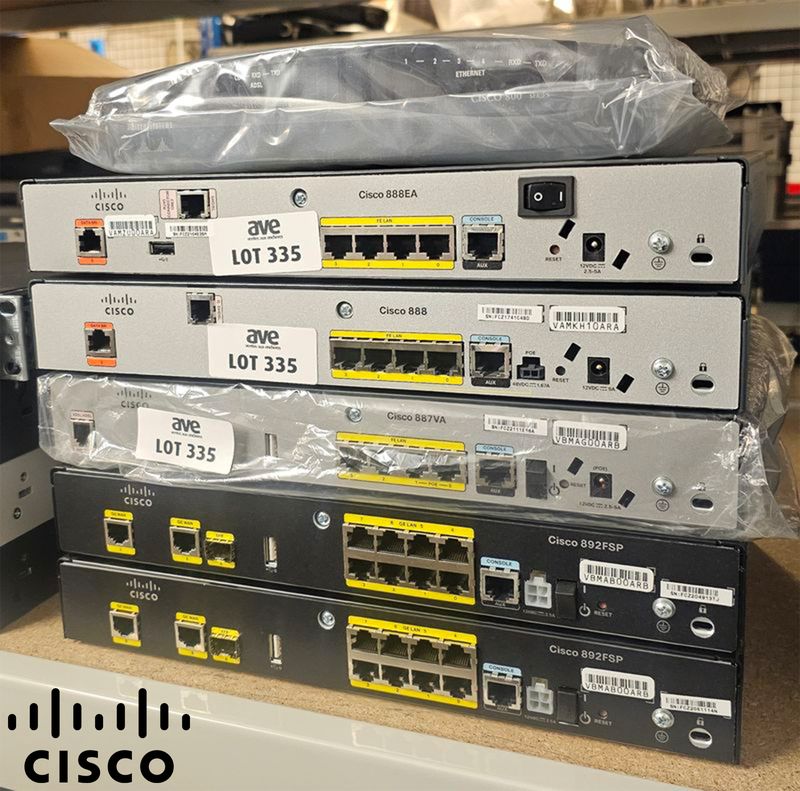 6 ROUTEURS DE MARQUE CISCO DONT : 1 MODELE 888EA 4 PORTS, 1 MODELE 888 4 PORTS, 1 MODELE 8887VA 4 PORTS, 2 MODELE 892FSP 8 PORTS ET 1 MODELE 800A 4 PORTS (VENDU DANS SON EMBALLAGE D'ORIGINE). LOCALISATION -> BAT J : - 1