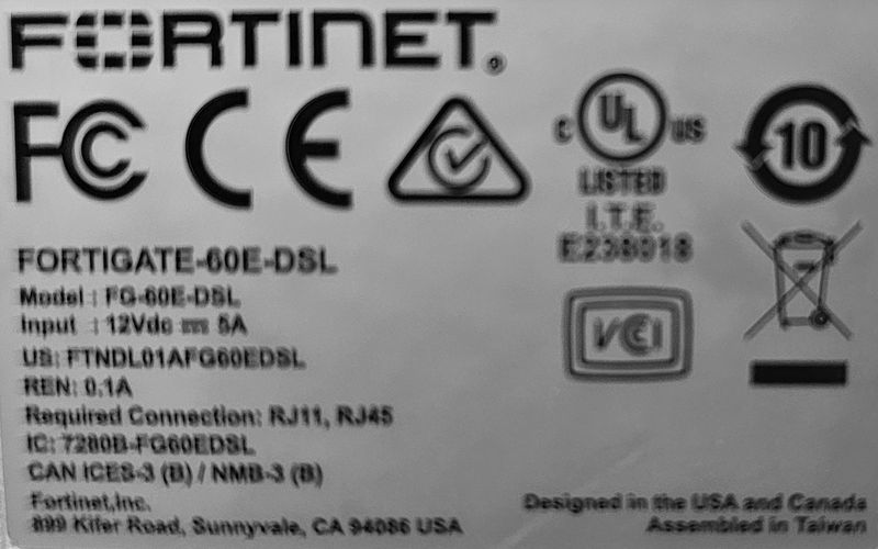 13 FIREWALL OU PARE-FEU A 7 PORTS ETHERNET DE MARQUE FORTINET MODELE FORTIGATE 60E-DSL. ON Y JOINT 1 FIREWALL OU PARE-FEU DE MARQUE FORTINET MODELE FORTIGATE 60E. LOCALISATION -> BAT J : - 1