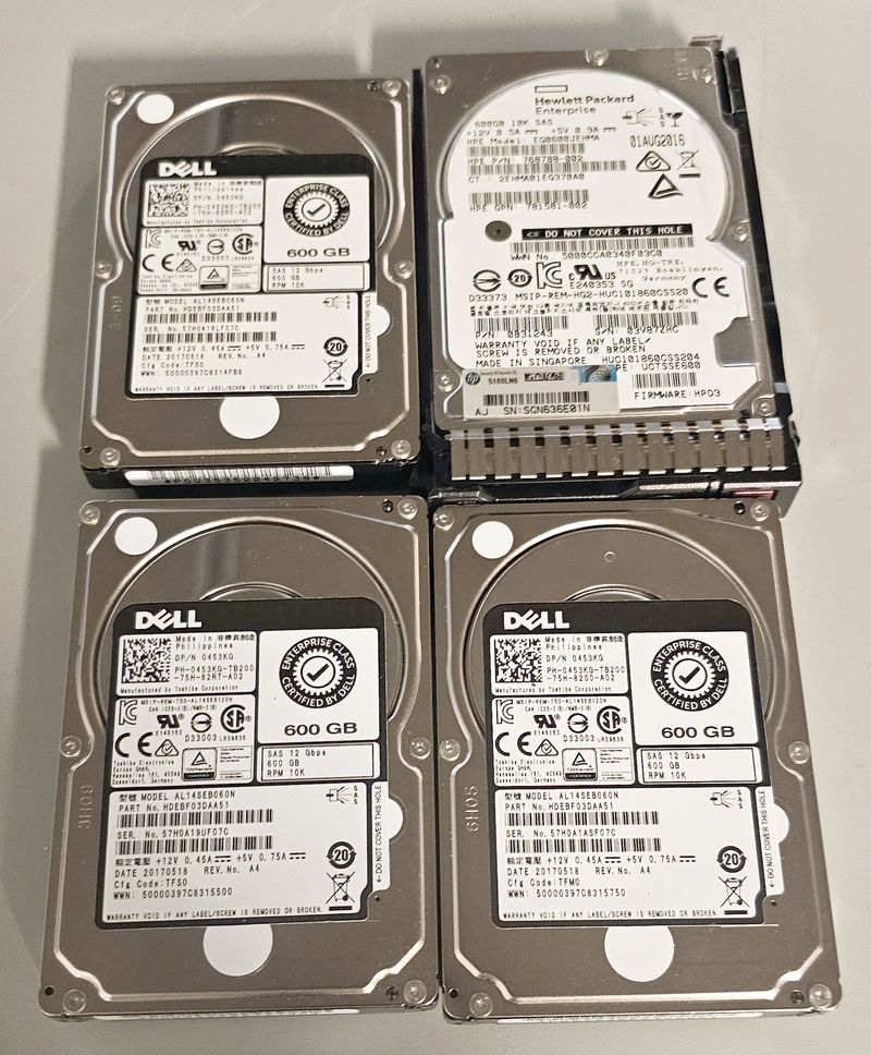 4 DISQUES DUR SAS 600 GB 2.5 POUCES DIVERS MARQUE DELL OU HP. LOCALISATION -> BAT J : - 1