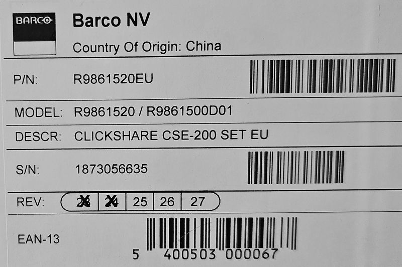 INTERFACE DE PARTAGE USB DE MARQUE BARCO MODELE CLICKSHARE CSE-200 7 EU COMPRENANT 1 MODULE ET 2 BOUTONS CLICKSHARE. VENDU DANS SON EMBALLAGE D'ORIGINE.  LOCALISATION -> BAT J : - 1