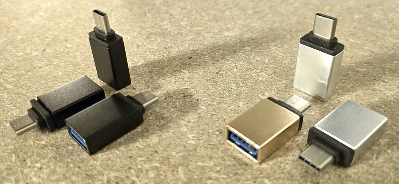 250 ADAPTATEURS USB RYPE C VERS USB 3.  LOCALISATION -> BAT J : - 1