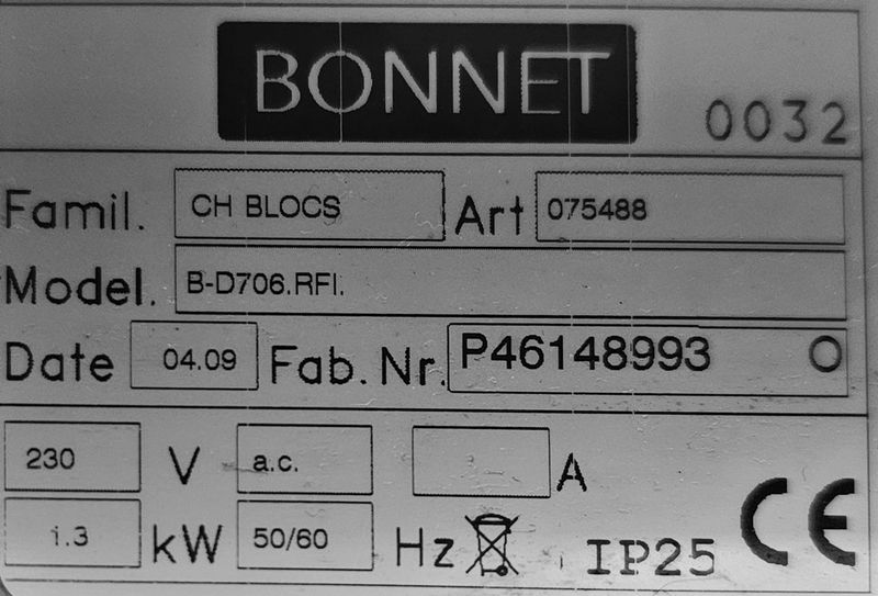 LIGNE DE CUISSON DE MARQUE BONNET COMPRENANT : 1 FRITEUSE MODELE B-B706.FR18.E4 A 1 BAC, 1 CHAUFFE FRITES MODELE B-D706.RFI, 1 GRILLADE RAINUREE A 2 FEUX MODEL B-D706.SL800.E4CRRN, 1 CUISEUR A PATES A 3 PANIERS ET 1 MEUBLE DE PREPARATION MODELE B-B706.CP400.E REPOSANT SUR UN MEUBLE REFRIGERE A 4 TIROIRS POUR BAC GASTRO. 110 X 240 X 78 CM. DEMONTAGE PAR L'ACHETEUR DANS LES REGLES DE L'ART. LOCALISATION -> BAT FK