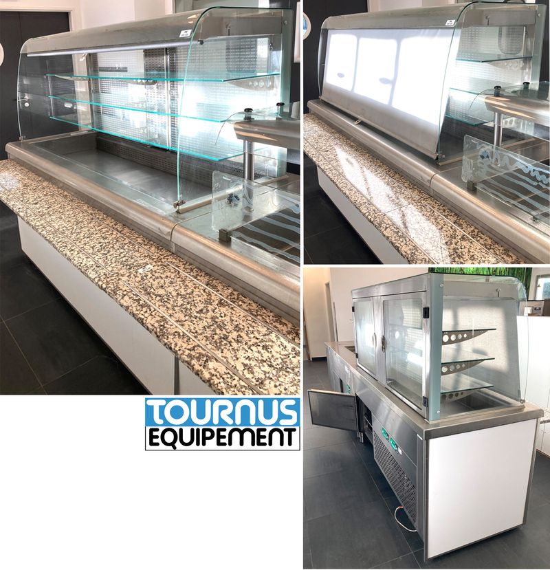 VITRINE REFRIGEREE DE PRESENTATION DE MARQUE TOURNUS EQUIPEMENT AVEC COTE CLIENT : 1 ESPACE DE PRESENTATION EN VERRE ET INOX ECLAIRE AVEC 3 ETAGERES EN VERRE FERMANT PAR 1 RIDEAU GRIS OUVRANT PAR 2 PORTES BATTANTES ET COTE SERVICE : DANS SA PARTIE BASSE OUVRANT PAR 1 PORTE SUR UN ECHELLE A 3 NIVEAUX REFRIGERES. 168 X 193 X 83 CM. LOCALISATION -> AVE - 2 BOULEVARD DU GENERAL DE GAULLE - 92500 RUEIL MALMAISON