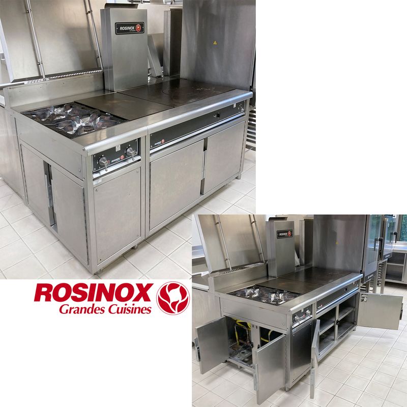 PIANO A GAZ DE MARQUE ROSINOX COMPRENANT 1 MODULE A 2 FEUX MODELE ROYAL CHEF FN OUVRANT PAR 2 PAR PORTES LATERALES SUR L'ALIMENTATION EN GAZ ET 1 PLAQUE DE CUISSON MODELE ROYAL CHEF PCF75 SURMONTE D'UNE CHEMINEE OUVRANT PAR 2 PORTES FRONTALES SUR 1 ETAGERE, LE TOUT REPOSANT SUR 6 PIEDS. MANQUE 1 BOUTON DE CONTROLE. 157 X 161 X 93 CM.