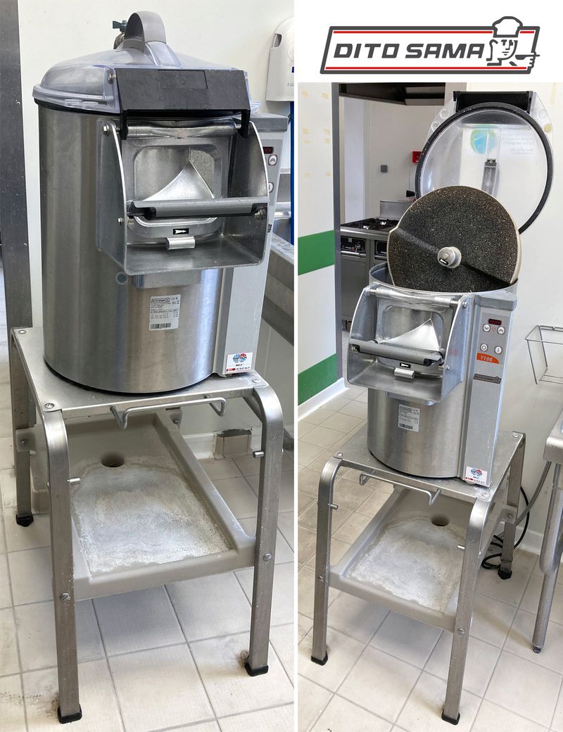 EPLUCHEUSE ELECTRIQUE TRIPHASEE EN INOX ALIMENTAIRE DE MARQUE DITO SAMA MODELE T10E 370W. VENDU AVEC SON DISQUE ABRASIF ET SA REHAUSSE A ENTRETOISE DE COLLECTE. 140 X 50 X 69 CM.