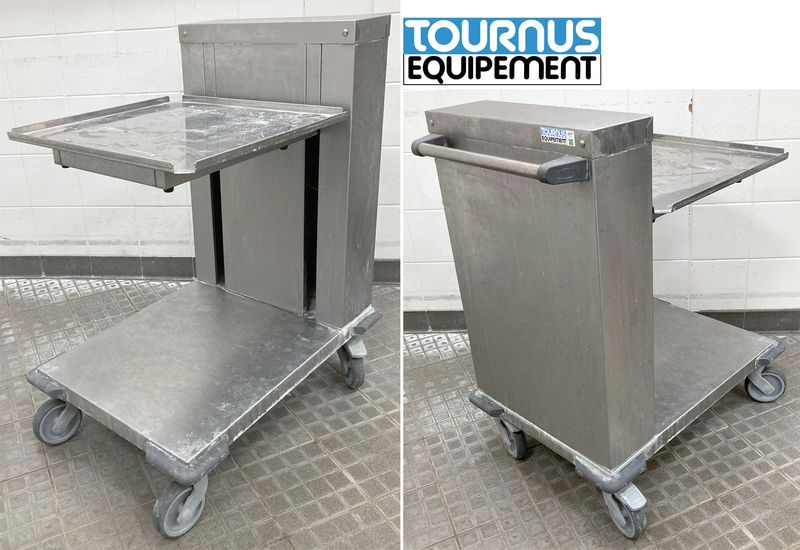 CHARIOT A PANIER A NIVEAU CONSTANT EN INOX ALIMENTAIRE DE MARQUE TOURNUS EQUIPEMENT REPOSANT SUR 4 ROULETTES DIRECTIONNELLES DONT 2 FREINEES. 93 X 54 X 77 CM.