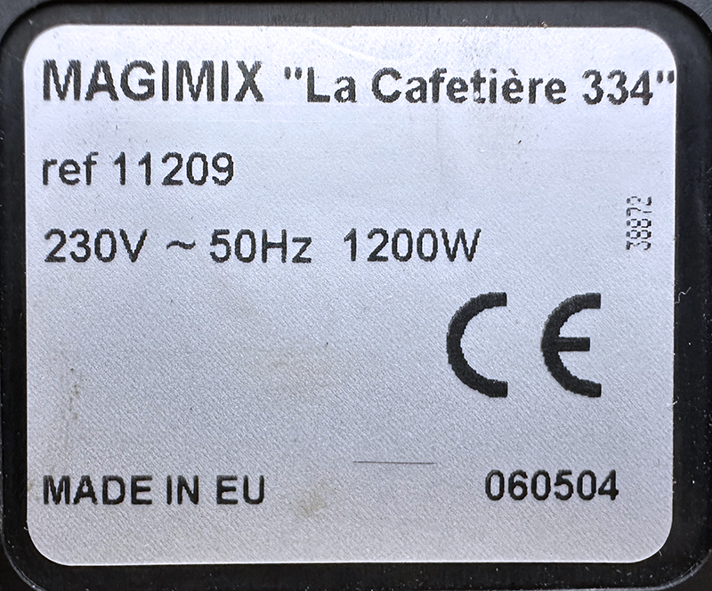 CAFETIERE PERCOLATEUR DE MARQUE MAGIMIX MODELE LA CAFETIERE 334. VENDUE AVEC SONT POT ISOTHERME EN INOX. 34 X 24 X 34 CM.