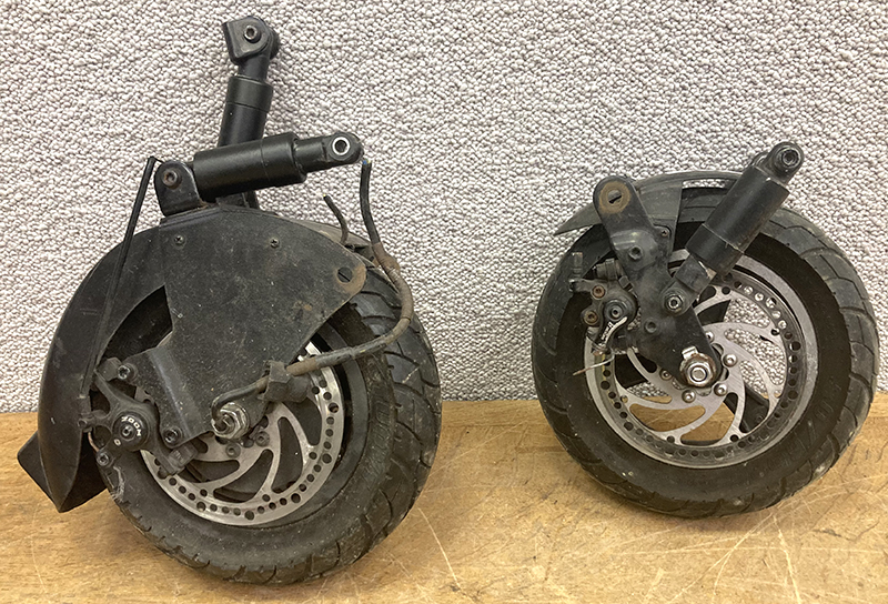 PAIRE DE ROUES 10 POUCES POUR TROTINETTE ELECTRIQUE COMPRENANT ROUES ET PNEUS 80/65-6, FREINS A DISQUE, SUSPENSIONS ET GARDE BOUE.