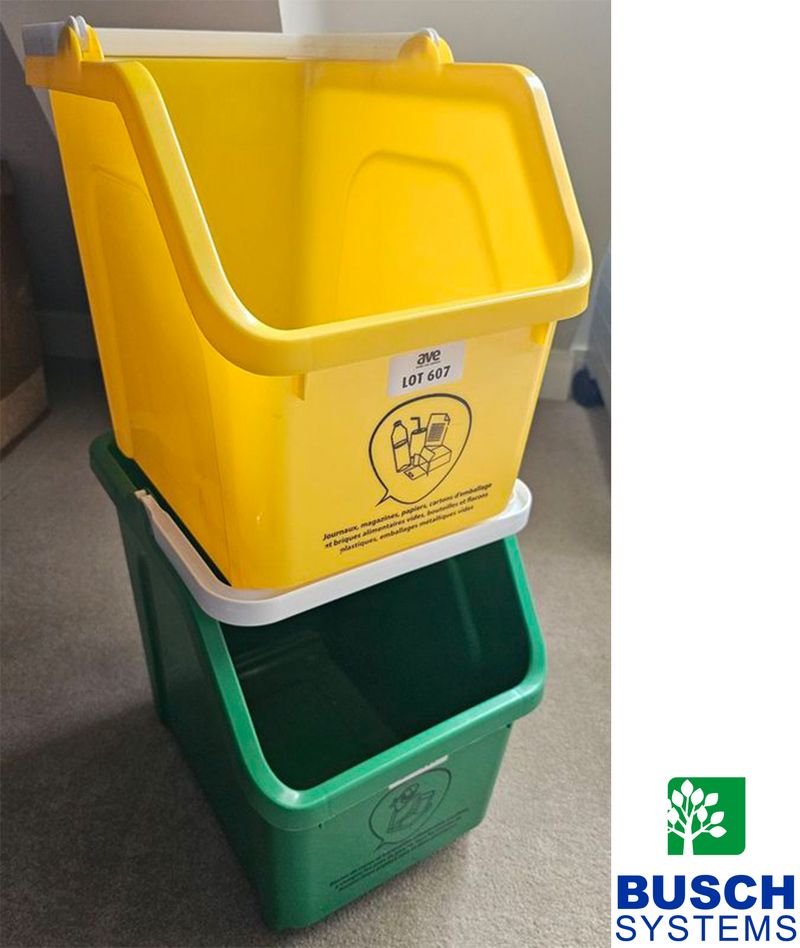 2 BACS DE TRI EMPILABLES AVEC ANSE EN POLYPROPYLENE DE COULEUR JAUNE ET VERT DE MARQUE BUSCH SYSTEMS MODELE MULTI RECYCLER. 34 X 35 X 27 CM. 57 UNITES. VENDU A L'UNITE AVEC FACULTE DE REUNION.