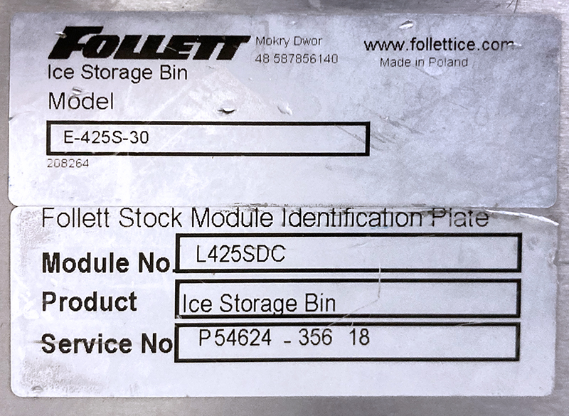 MACHINE A GLACONS EN INOX DE MARQUE SCOTSMAN MODELE ICE MAKER NW508AS 230/50/1 230V ANNEE 2018 SUR SON RESERVOIR DE COLLECTE EN INOX OUVRANT PAR UNE TRAPPE EN FACADE DE MARQUEFOLLET MODELE ICE STORAGE BIN L425SDC. 169 X 77 X 81 CM.