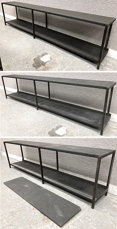 3 MODULES DE RANGEMENT OU ETAGERES EN ACIER LAQUE DE COULEUR NOIR ET ETAGERES EN BOIS DE COULEUR GRIS ANTHRACITE DONT 2 DE 51 X 210 X 32 CM ET 1 DE 51 X 185 X 32 CM. ON Y JOINT UNE ETAGERE DE 2 X 113 X 29 CM.