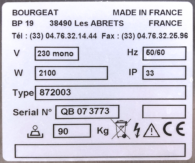 BAIN MARIE MOBILE SANS ETUVE A CUVE SIMPLE EN INOX ALIMENTAIRE AVEC ENTRETOISE DE MARQUE BOURGEAT MODELE 872003 230V 2100W SUR 4 ROULETTES DIRECTIONNELLES DONT 2 FREINEES. 90 X 125 X 65 CM. 2 UNITES. VENDU A L'UNITE AVEC FACULTE DE REUNION.