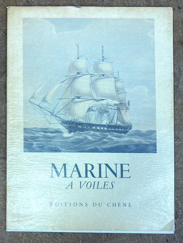 1 LIVRE ILLUSTRE MARINE A VOILES AUX EDITIONS DU CHENE (JANVIER 1961), 1 COFFRET DE REPRODUCTIONS IMPRIMEES 40 ANS 40 TEMPS PHOTOGRAPHIES ERIC MORENCY POUR AFTRP (2002), 1 LIVRE ILLUSTRE 100 ANS DE POSTERS PAR BEVIS HILLIER, 1 LIVRE ILLUSTRE 100 ANS D'AFFICHES DU CYCLEPAR HENRI VEYRIER (1973), 1 LIVRE ILLUSTRE PEINTURES NAPOLITAINES (1964), 3 COFFRETS MEMENTO THERAPEUTIQUE LATEMA COMPRENANT CHACUN 10 FICHES AVEC AU VERSO UNE ILLUSTRATION ET AU RECTO UNE PUBLICITE POUR UN MEDICAMENT, 1 CATALOGUE NICOLAS ILLUSTRE (1948) AVEC 1 AFFICHETTE NICOLAS ET 4 PORTES MENUS BYRRH.