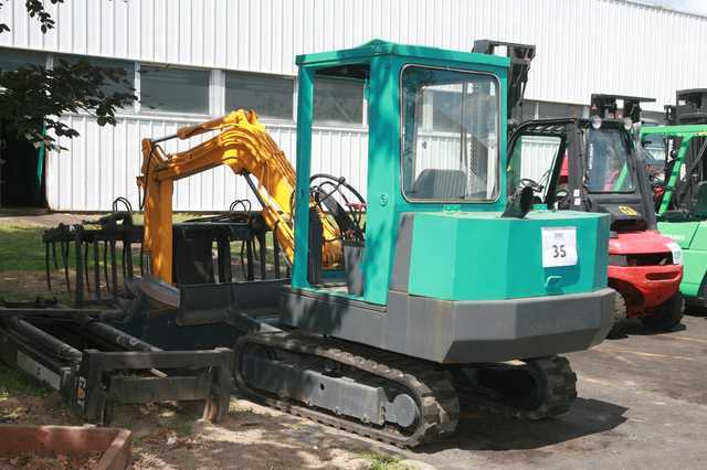 MINI PELLE YANMAR YB 301 3 TONNES 3 TONNES